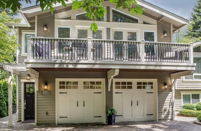 Quiet Carriage House Charmer NEW KING BED