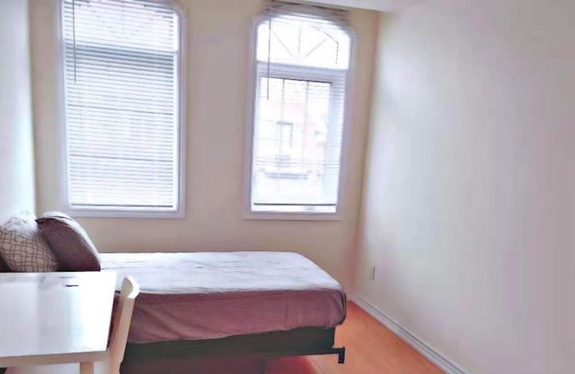 Quiet Clean Private Room, Near Airport