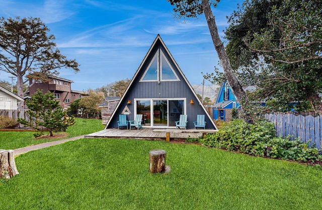 Quiet Coastal Cabin Home with Private Hot Tub - Less Than a Block From Beach