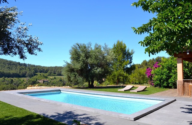 Quiet contemporary villa close to sea and golf course.