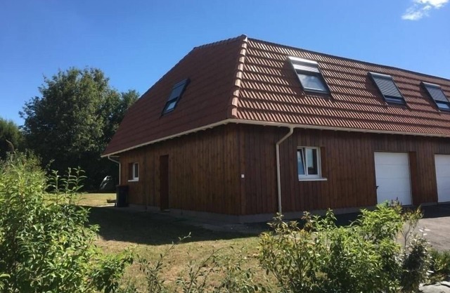 Quiet Cottage in Champenoux: Near Nancy, Private Terrace, and All Amenities