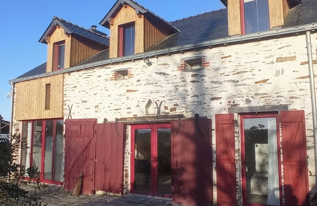 Quiet country house located halfway between Rennes and Nantes.