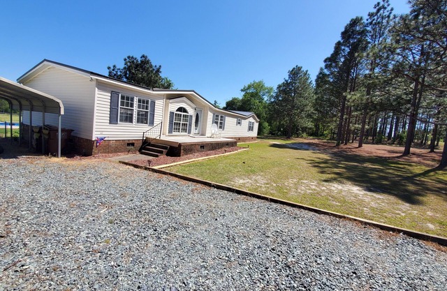 Quiet country living only minutes from town & golf.