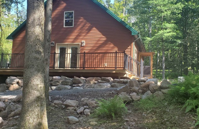 Quiet Cozy Private Retreat near Rickett's Glen State Park