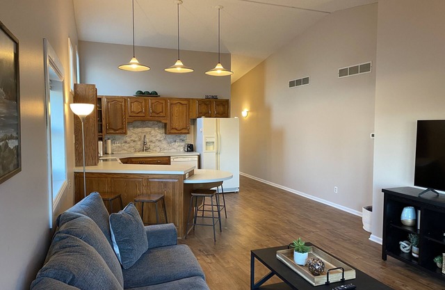 Quiet golf course condo with picturesque views