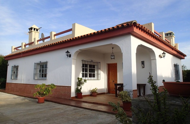 Quiet house with a wonderful garden. For up to 8 people