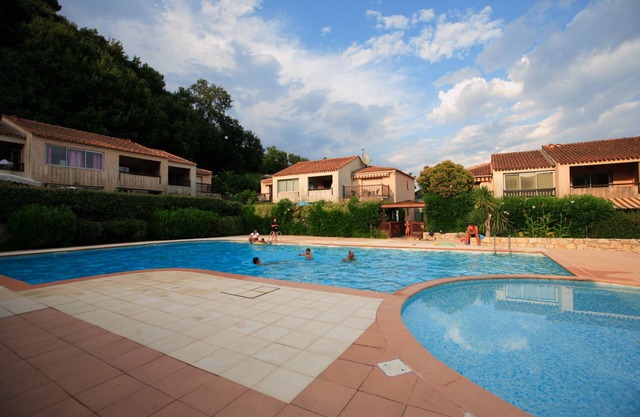 Quiet house close to the sea, all amenities and central location (Cannes-Nice-Monaco)