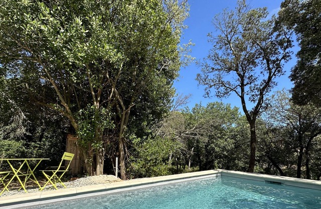 Quiet house in Provence max 12 people, WIFI, 5 bedrooms, swimming pool, air conditioning