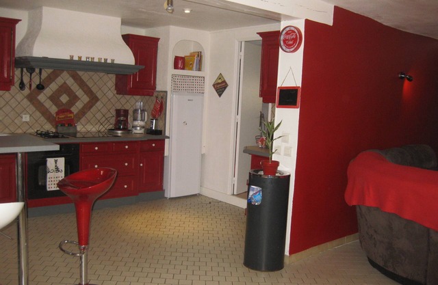 Quiet house near center, Vichy
