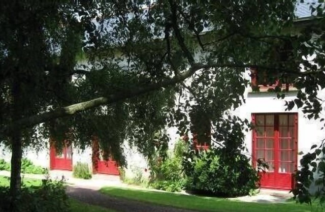 Quiet-Independent Rural Cottage Near Rennes-Brocéliande Forest