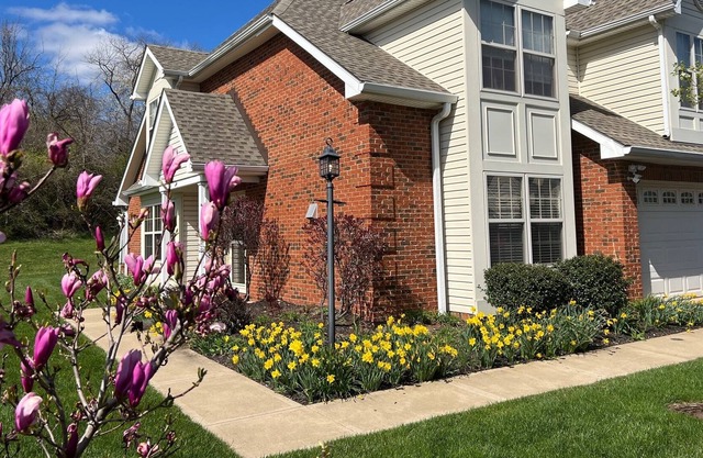 Quiet Luxury 3BR 2.5 Bath Fully Furnished home - Minimum 4 weeks or more