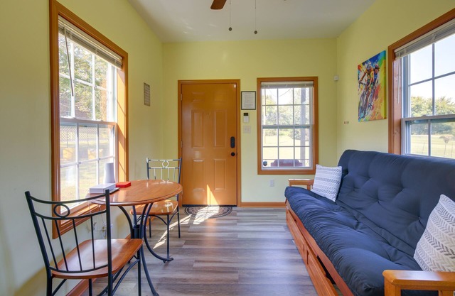 Quiet Millington Tiny House Near Naval Air Base!