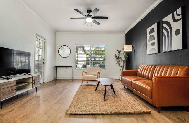 Quiet Modern 1BR Pickleball, Pool, Parking, Gym 02