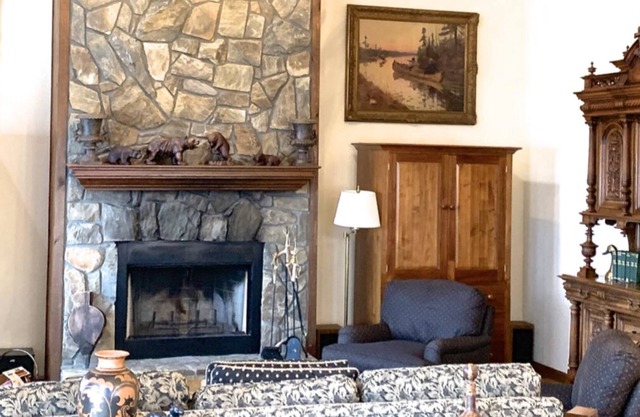 Quiet mountain retreat in gated community near Blowing Rock, Boone, ski resorts!