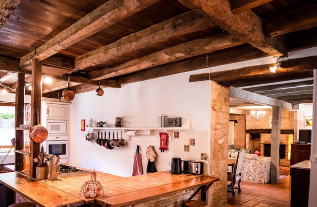 Quiet Périgord property with private swimming pool