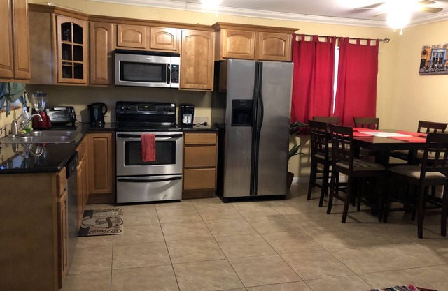 Quiet refuge 10minutes from the beach, WIFI, parking W/D