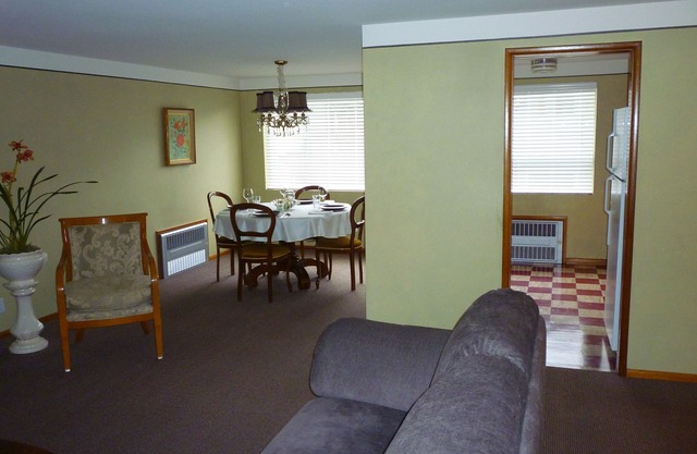 Quiet Residential Wallingford Neighborhood w/PARKING