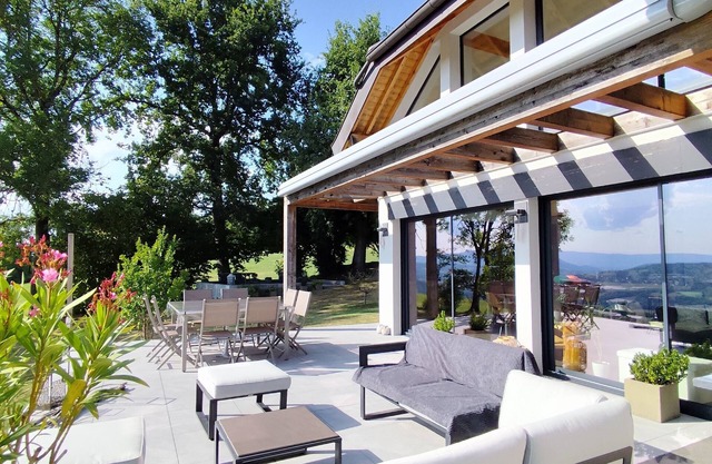 Quiet semi-detached house