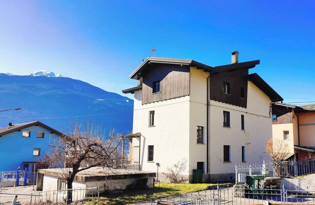 Quiet Two-Room Apartment with Parking Space - Casa Montan