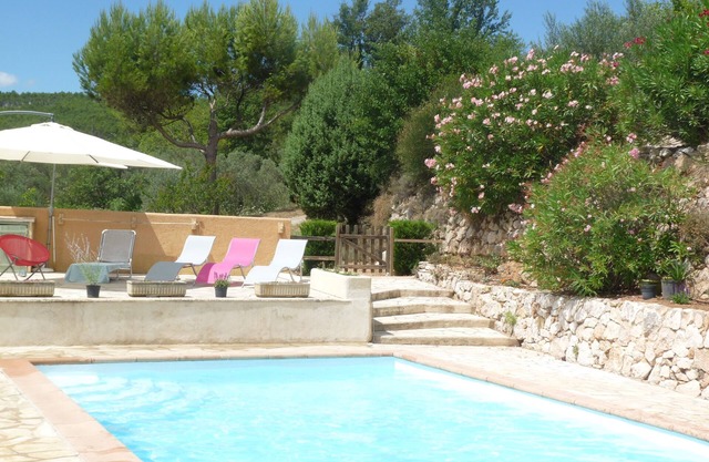 Quiet, villa with pool in the heart of Provence in Salernes