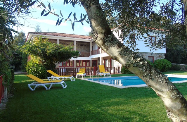 QUINTA DA CHOUZA AGROTURISM ENOTURISM 3 BEDROOMS SwimmingPrivate beach-FreeWi-Fi