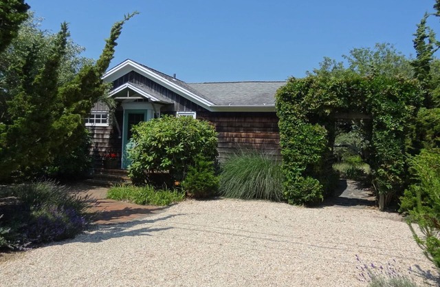 Quintessential beach house - 250 steps from the Atlantic Ocean