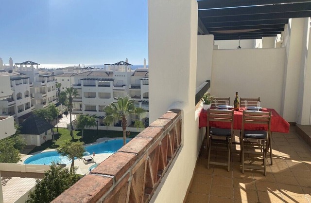 R37 LONG TERM RENTAL PENTHOUSE
