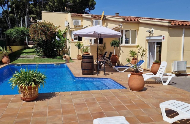 R88 Villa Vista Alegre