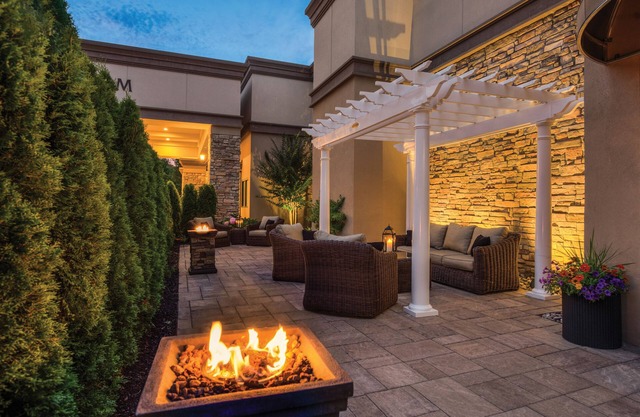 Radisson Hotel Freehold