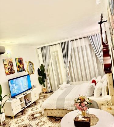 Raha Luxe Stays 2