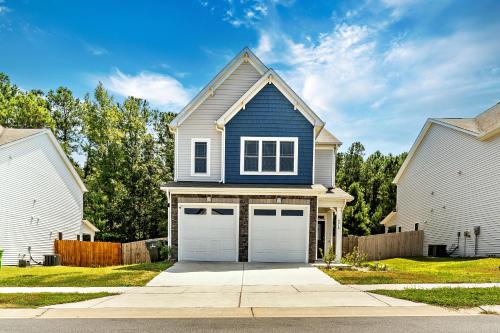 Raleigh Luxe Family Retreat- 15 Min to Downtown, Kids Gear, Fast WiFi for WFH, EV & Pet Friendly