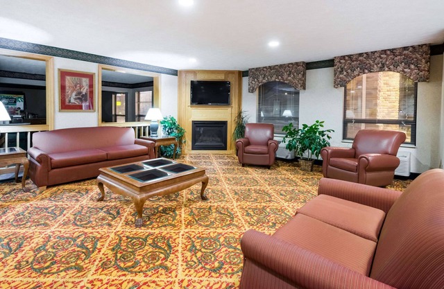 Ramada by Wyndham Strasburg Dover