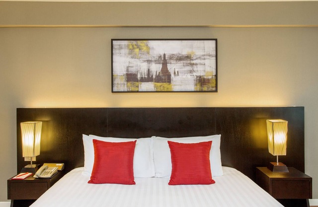 Ramada Plaza by Wyndham Bangkok Menam Riverside