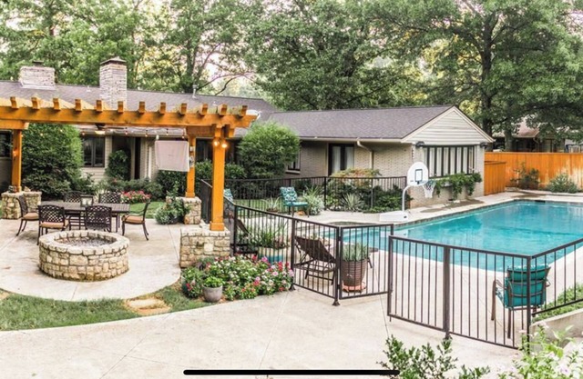 Ranch Style Pool House- 2 miles to The PGA Championships