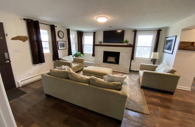Rancher retreat only 5 miles from the heart of downtown Morganton.