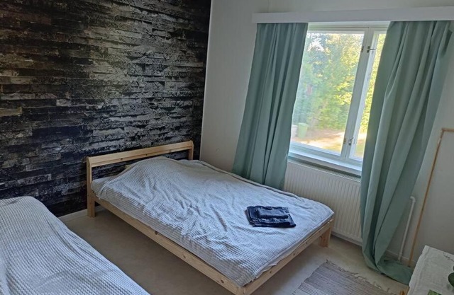 Rauhallinen kaksio, puusauna käytettävissä