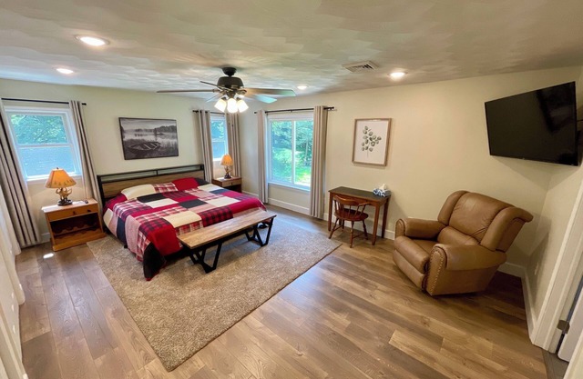 Raystown Vacations: The Fox Den ~ Linens incl ~ EZ Boat Parking~ Dogs welcome!
