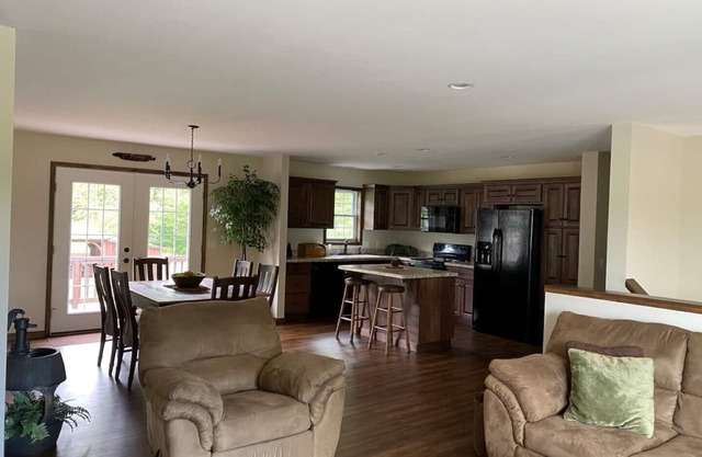 Raystown’s Rustic Homestead