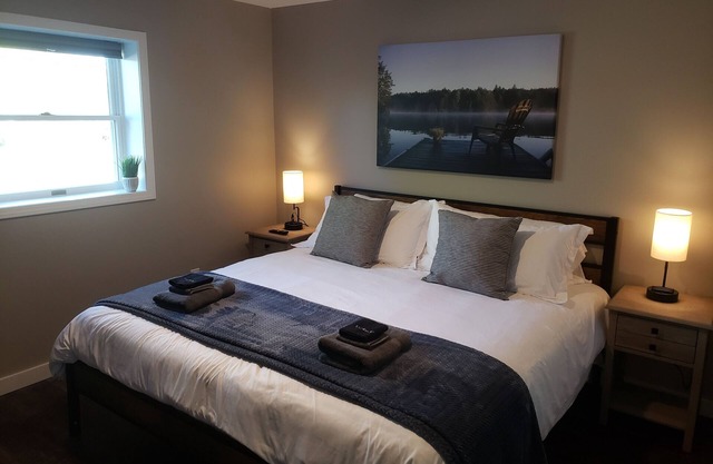 Recently renovated end-unit apartment in the heart of the Finger Lakes