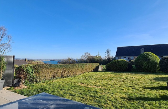 Recently renovated house 6 pers. Presqu'île de Crozon - 300m walk from the beach