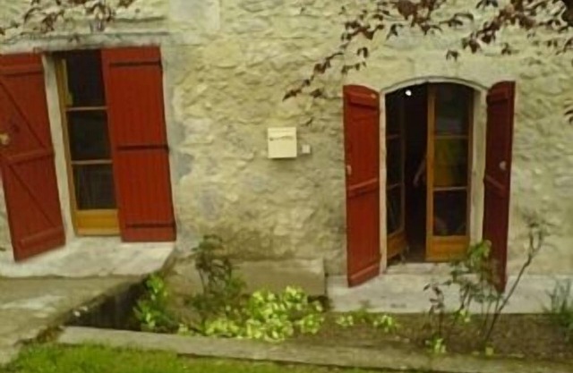 Recently Renovated Stone Barn in Medieval Village