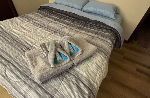 Red Barn Village: Two Beds Furnished Apartment