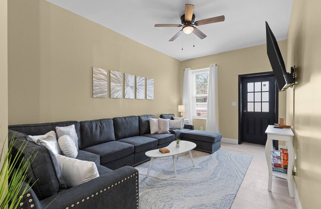 Red Brick Hideaway | JZ Vacation Rentals