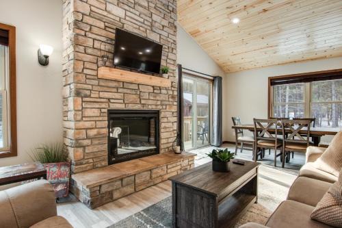 Red Pine Cabin