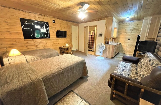 Red Pines - Elk Lake #6A | Studio, 1 Bath