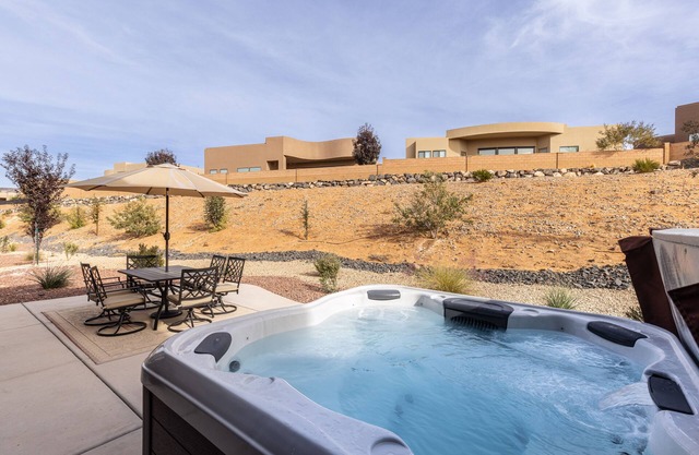 Red Rock & Turned Wood Escape at The Ledges *Resort Amenities Included!*