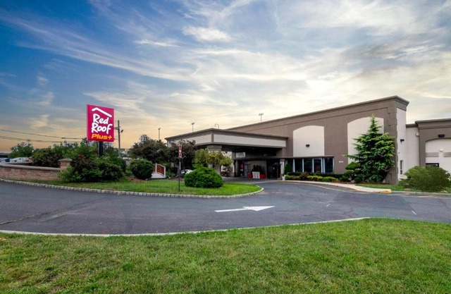 Red Roof PLUS Newark Liberty Airport - Carteret