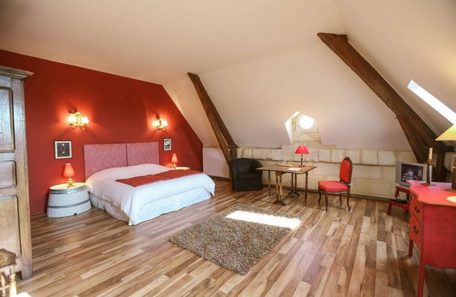 Red Room - In the heart of the vineyard - calm, chic, incredible view, all comfort