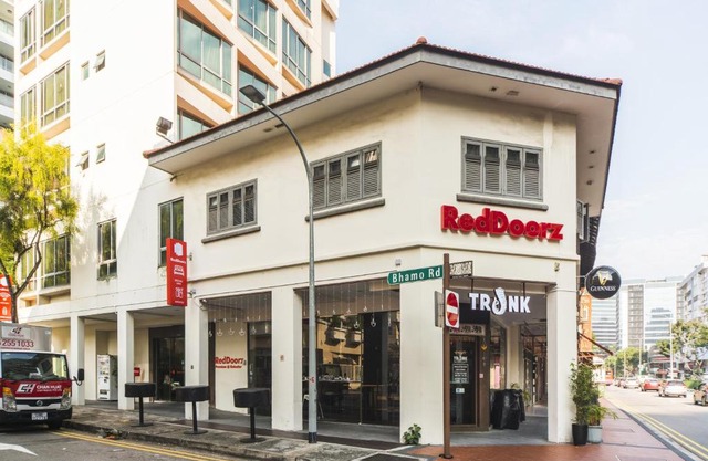 RedDoorz Premium at Balestier