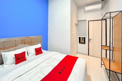 RedDoorz Syariah near Majapahit Semarang